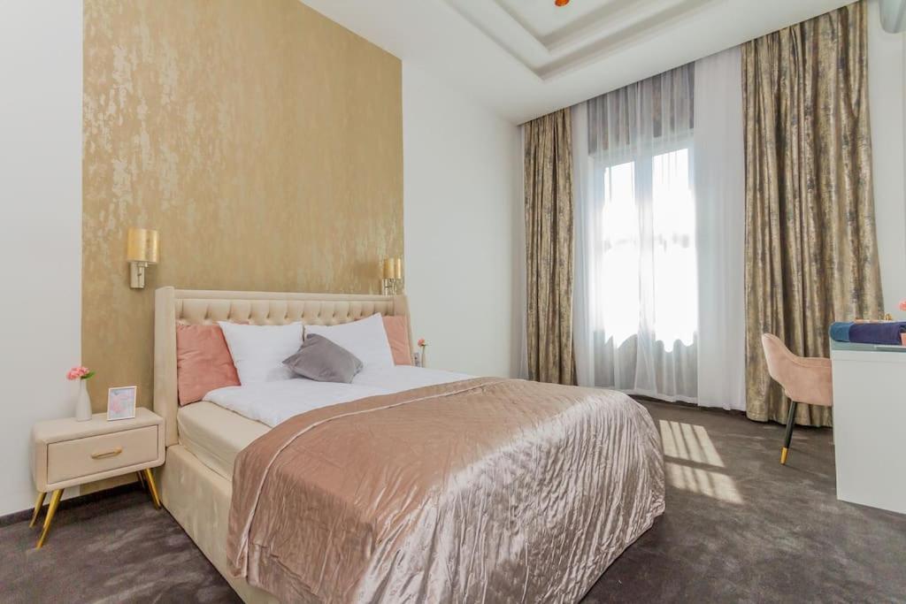The Opulent Oasis By Newave Apartments Budapest Esterno foto