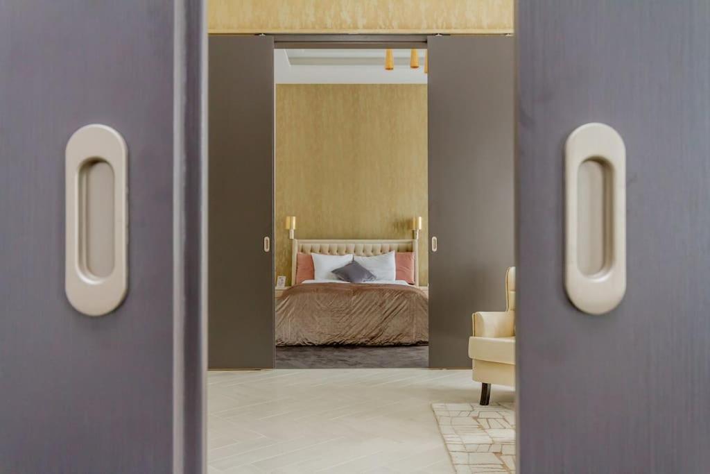 The Opulent Oasis By Newave Apartments Budapest Esterno foto